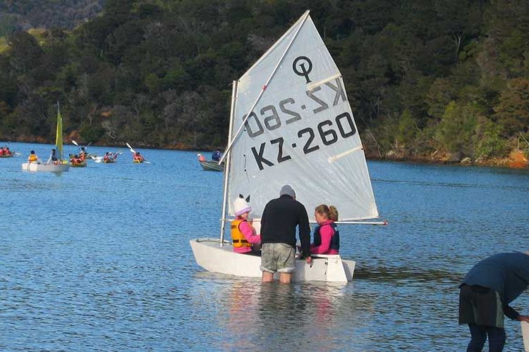 Mistletoe Bay sailing